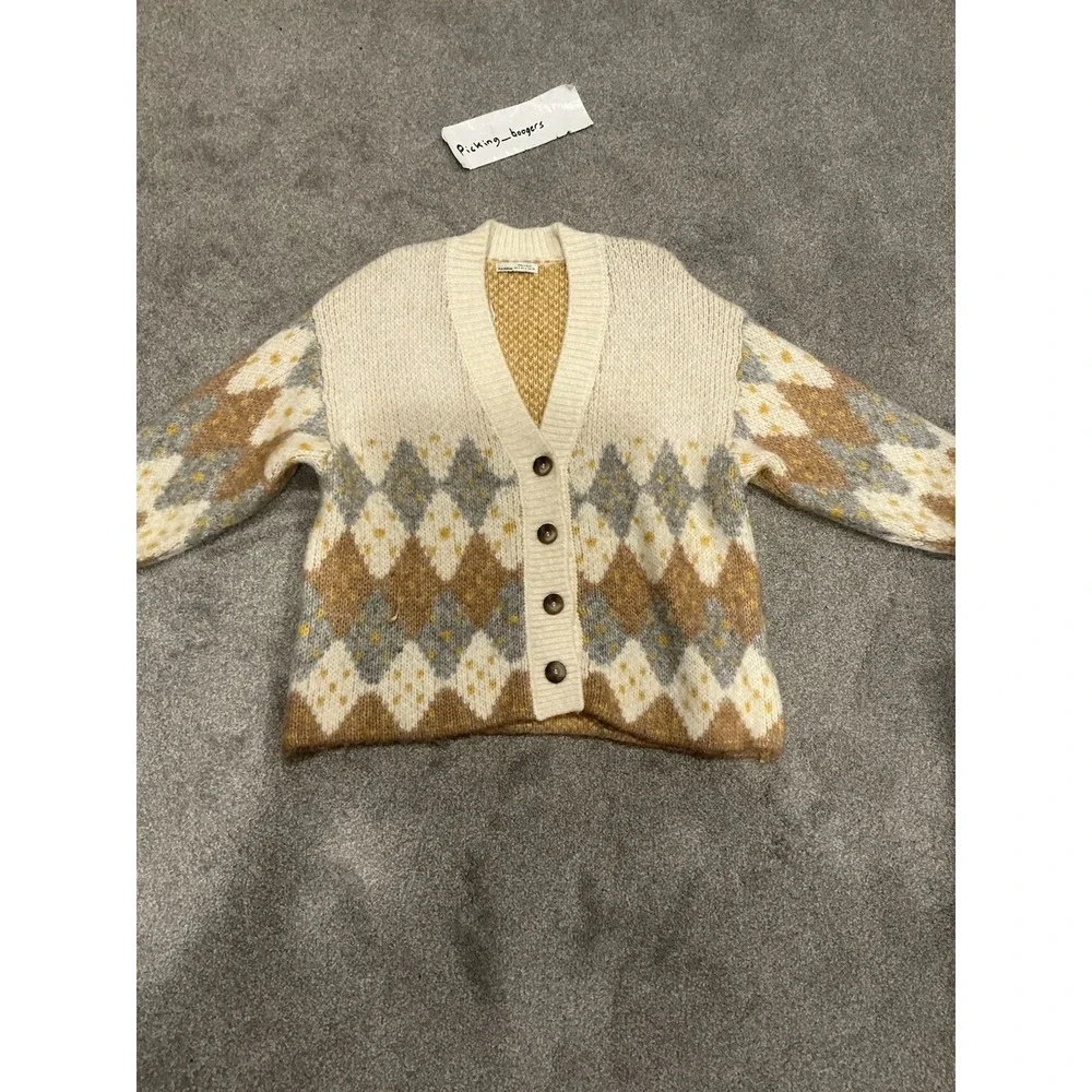 Pull And bear V-Neck Single-Breasted Jacquard Knit Cardigan Oversize  Size Small